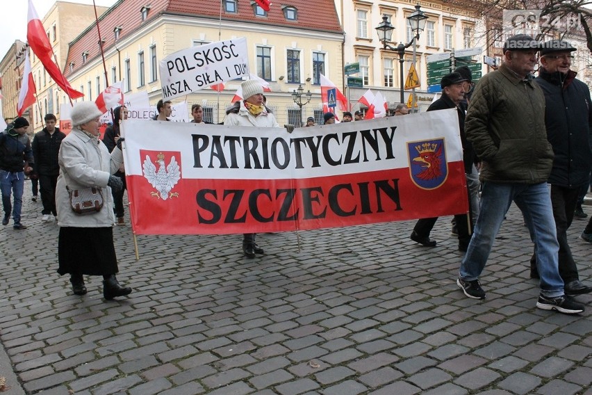 VII Szczeciński Marsz Niepodległości. Apel pamięci, odśpiewanie hymnu i przejście ulicami miasta