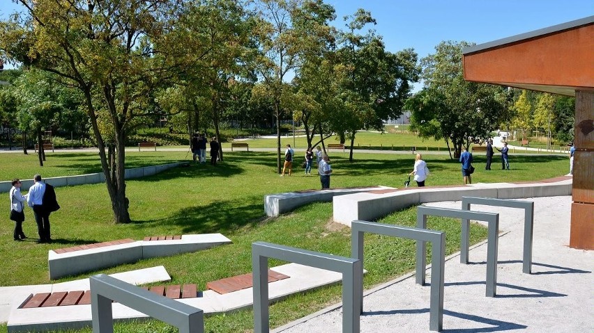 Stare Koryto Warty: Były chaszcze, teraz jest park