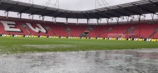 Skandal po łódzku. Stadion Widzewa zawsze  przegrywa z deszczem! Zobaczcie ZDJĘCIA