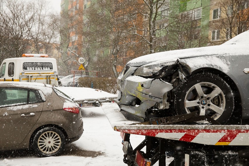 Ścigane bmw już trafiło na lawetę