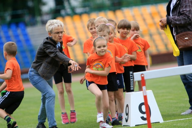 Na Stadionie Miejskim przy ul. Bema rozegrano 10. Letnia Toruńska Olimpiada dla Przedszkoli. W tegorocznej letniej olimpiadzie rywalizowało około 30 zespołów reprezentujących przedszkola publiczne, niepubliczne, punkty przedszkolne oraz oddziały przedszkolne szkół podstawowych. Dla uczestników przygotowano szereg ciekawych konkurencji, także dla dzieci niepełnosprawnych. Wyniki zaliczone będą do Toruńskiej Olimpiady Przedszkoli i Szkół 2016/201. 