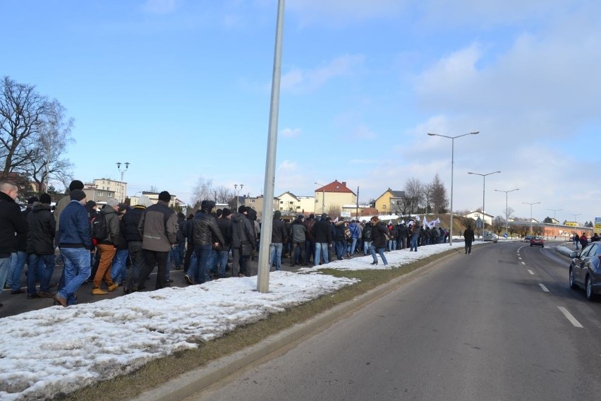 Strajk w JSW: górnicy Jas-Mos pod siedzibą spółki