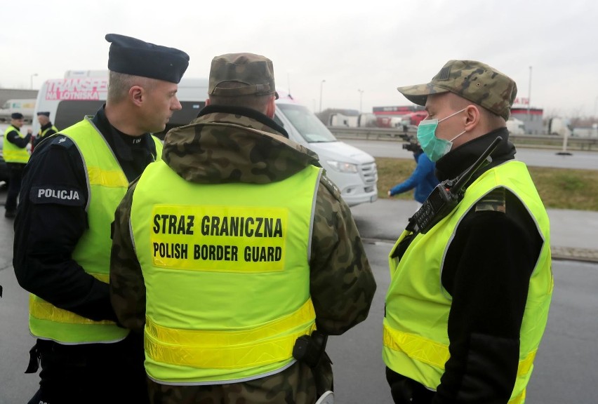 Tysiące zachorowań na COVID-19 każdego dnia w Europie....