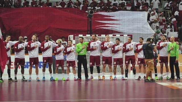 Piłka ręczna: Gra dla reprezentacji Kataru to dochodowy interes [WIDEO]