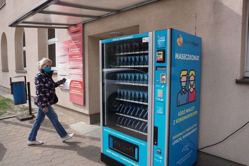 Automaty do sprzedaży maseczek w Łodzi. Już stoją! ZDJĘCIA, ADRESY
