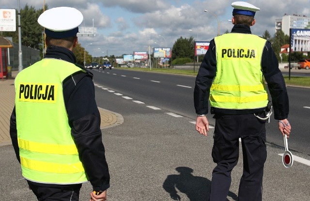 Policjanci z Wydziału Ruchu Drogowego koszalińskiej komendy prowadzili w weekend działania pod hasłem „Prędkość”.