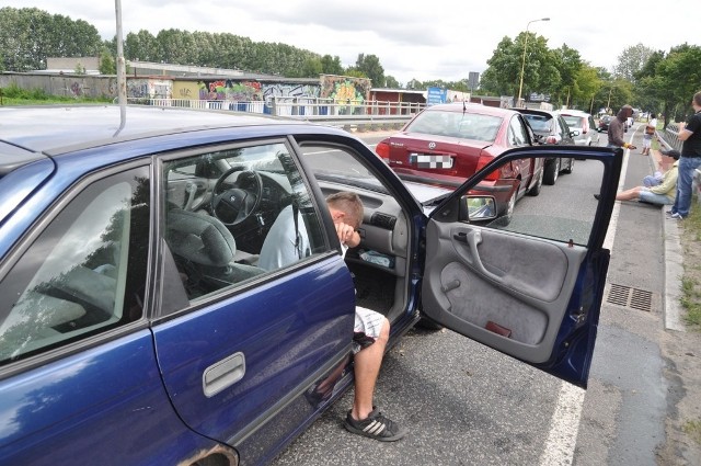 Chwila nieuwagi i cztery pojazdy czeka spory remont. 