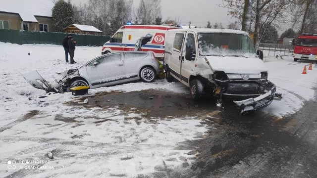 Wypadek w gminie Łask. Więcej na kolejnych zdjęciach