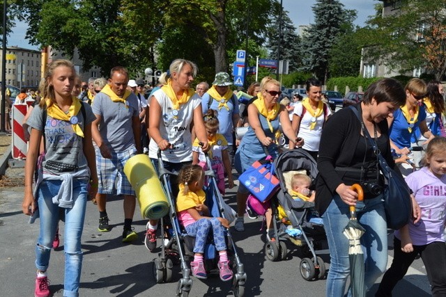 Rybnicka Pielgrzymka na Jasną Górę Wyruszyła