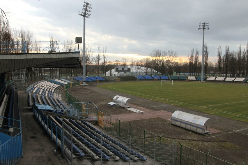 Stadion Hutnika, remont - grudzień 2011 r.