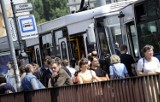 Wrocław: Korek tramwajowy na pl. Dominikańskim. Interweniowało pogotowie ratunkowe