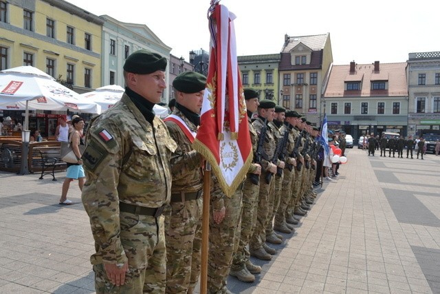 Święto Wojska Polskiego na rybnickim rynku [ZDJĘCIA]