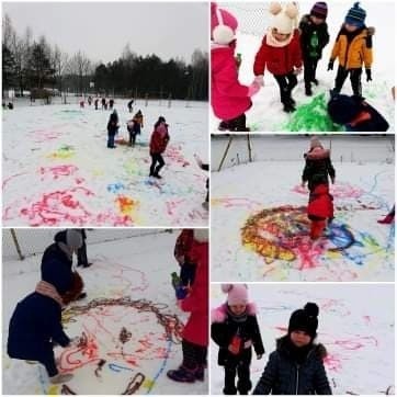 Dzieci z przedszkola w Nagłowicach "pokolorowały zimę"....