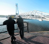 Ustka. Mieszkańcy i władze nie chcą wież w porcie