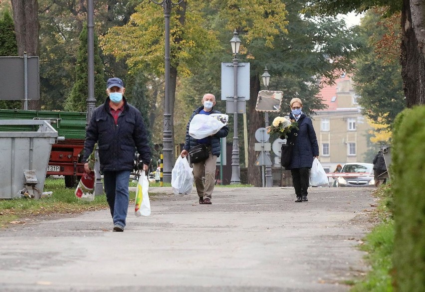 Ile kosztuje posprzątanie grobu?...