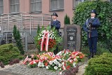 20. rocznica śmierci sierżanta Grzegorza Załogi. Uroczystości rocznicowe w Będzinie z udziałem komendanta wojewódzkiego policji