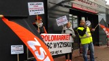 Protest w Przysieku. Byli pracownicy Polomarketu znów wyszli na ulicę 