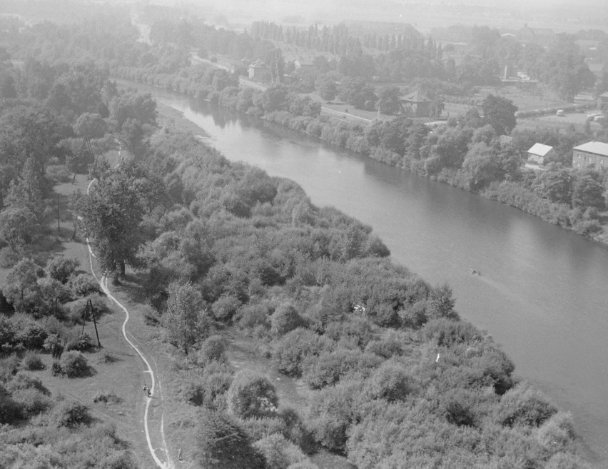 Tak wyglądały tereny nad Sołą w Oświęcimiu prawie 50 lat...