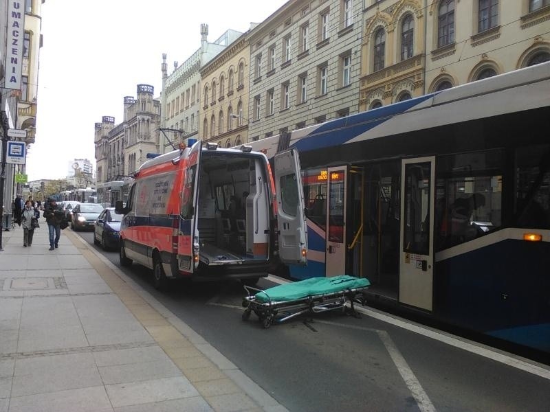 Awaria tramwaju na Krupniczej. Uworzył się korek (ZDJĘCIA)