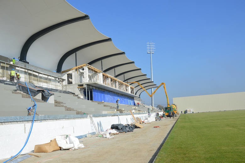 Na stadionie w Niecieczy praca wre. Właściciele klubu chcą,...