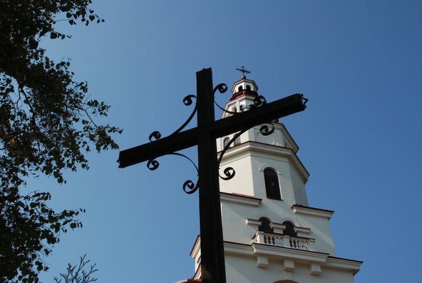 Tak wygląda kościół  Matki Boskiej Częstochowskiej i św....