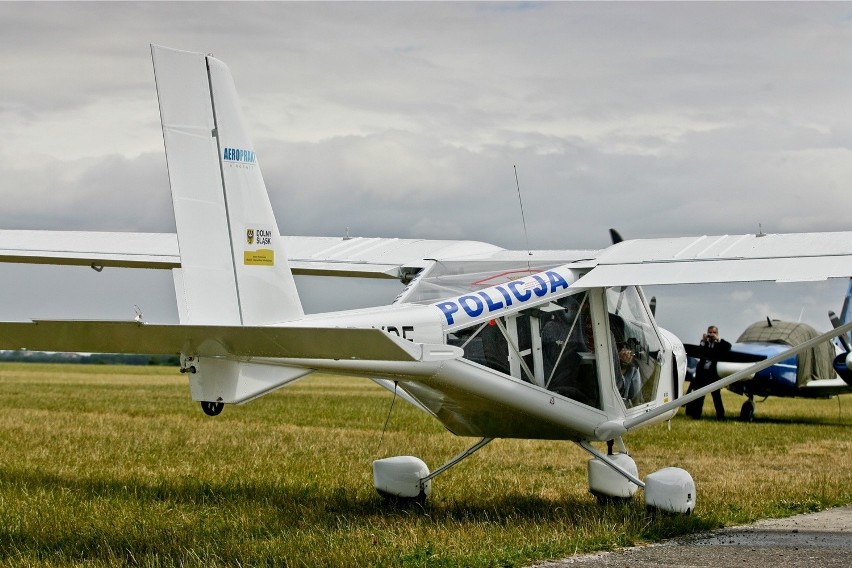 Policyjny samolot Aeroprakt 22LS. Ta maszyna robiła się w...