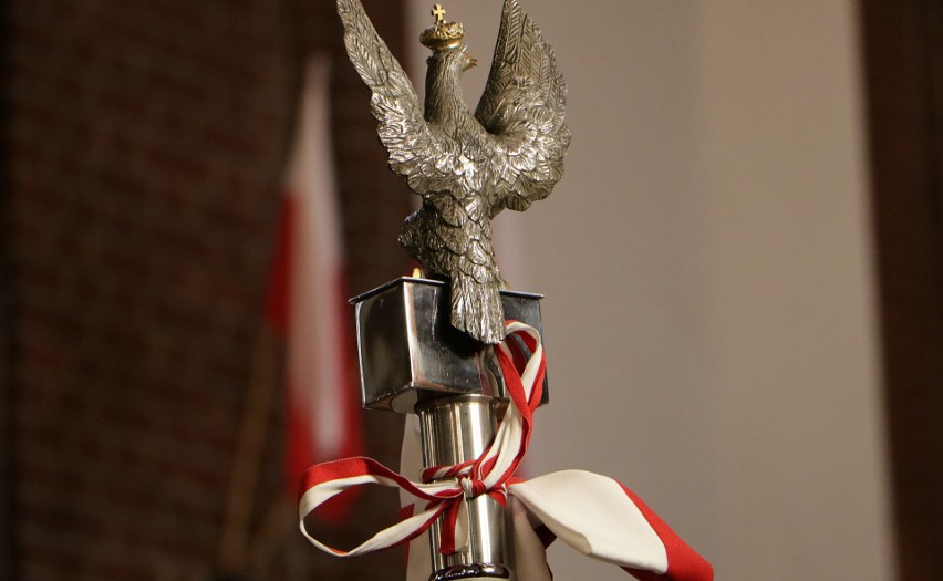 Święto Niepodległości w Grudziądzu. Uroczyste obchody pod pomnikiem Żołnierza Polskiego. Zobacz zdjęcia