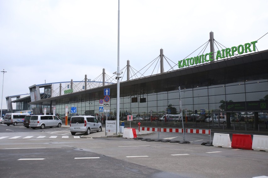 Lotnisko Katowice Pyrzowice - 3,893 mln pasażerów.