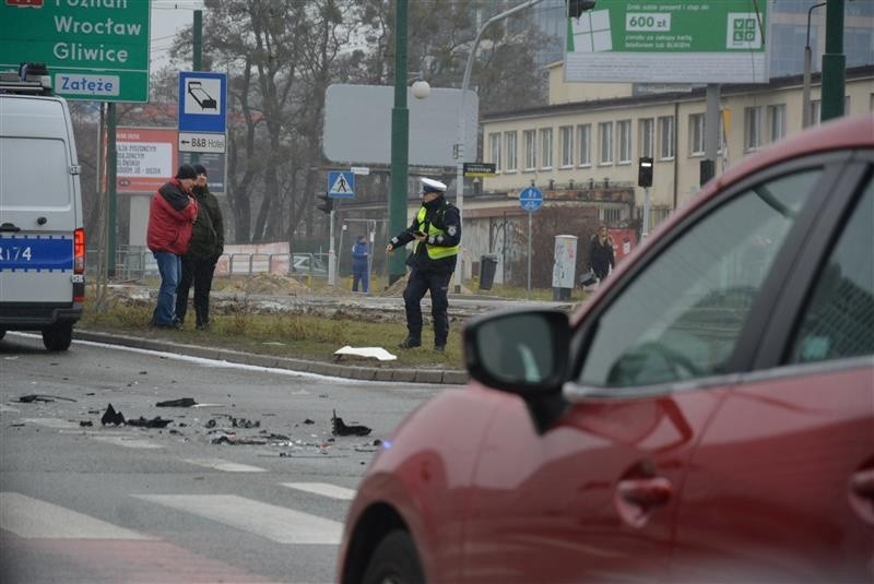 Kolizja na skrzyżowaniu ulic Chorzowskiej, Grundmanna i...