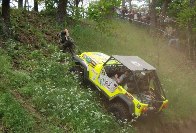 Rajd w Miastku od lat gromadzi śmietanke off-roadowej...