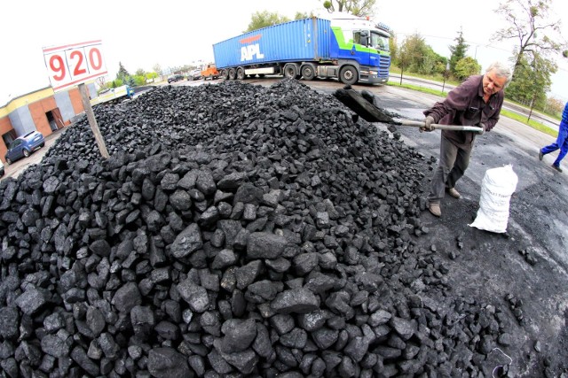 Polacy kombinują z dopłatami do węgla, dlatego Ministerstwo Klimatu i Środowiska chce uszczelnić przepisy.