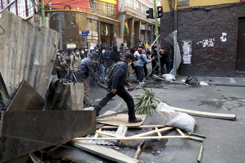 Chaos, niepokoje, przemoc na ulicach. Ameryka Łacińska powoli się rozpada