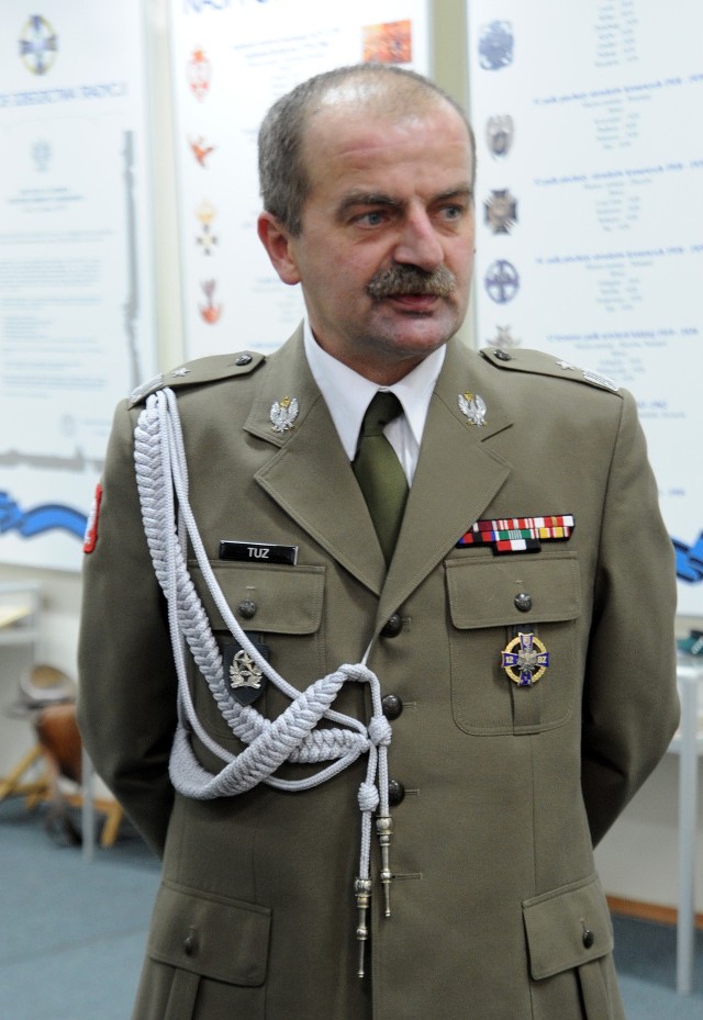 Generał Andrzej Tuz, dowódca 12. Brygady Zmechanizowanej. 