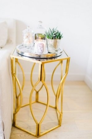 złoty stolik