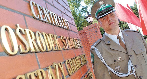 Jacek Mikołajun z COSSG w Koszalinie, w straży granicznej pracuje od pięciu lat.