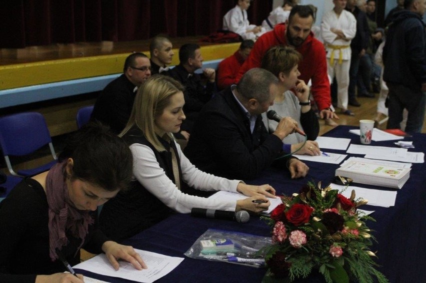 Udany mikołajkowy turniej karate w Kielcach z prezydentem Wentą [ZDJĘCIA]   