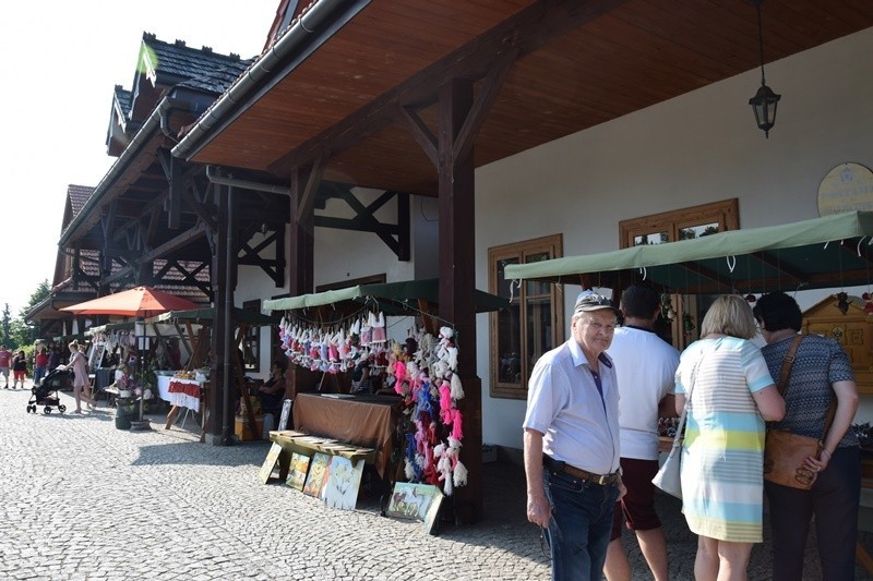 Nowy Sącz. 17. Biesiada Karpacka w Miasteczku Galicyjskim. Muzyka, kramy i regionalne potrawy [ZDJĘCIA]