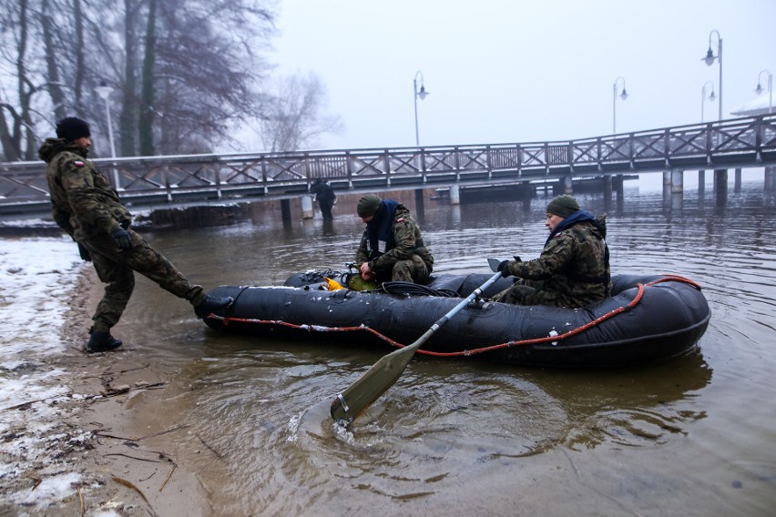 W poniedziałek, 13 grudnia nurkowie-minerzy z 8. Flotylli...