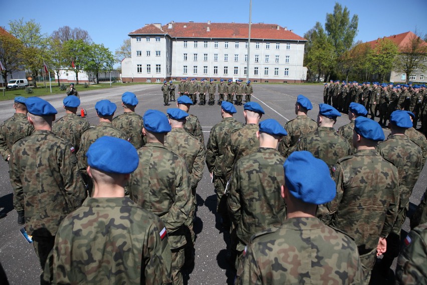 212 kandydatów zasili szeregi kompanii służby...