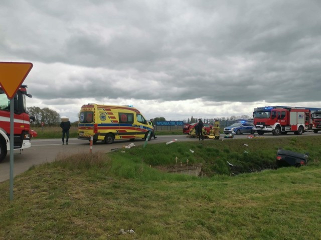 Wypadek na drodze krajowej nr 91 koło Tczewa. Trzy osoby zostały ranne