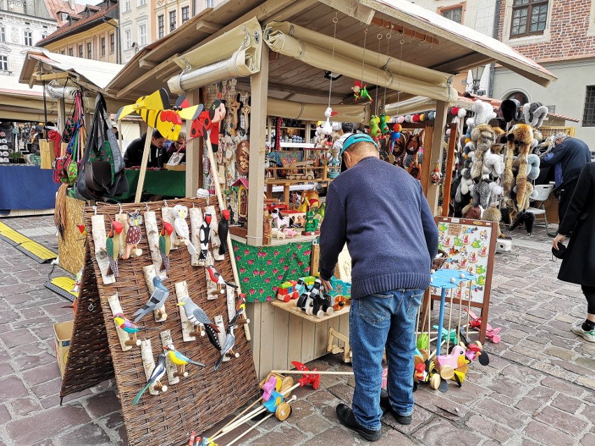 Kraków na folkowo, czyli 16. Kiermasz Pogranicza Kultur na Małym Rynku [ZDJĘCIA]