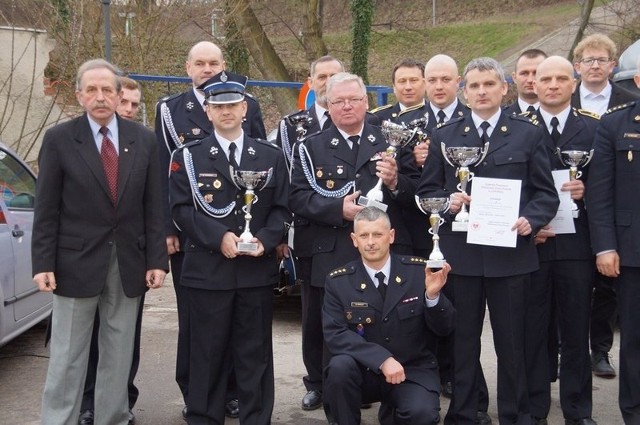 W Pomorskim Oddziale Okręgowym PCK w Gdańsku odbyło się podsumowanie X edycji programu ,,Ognisty Ratownik – Gorąca Krew”.