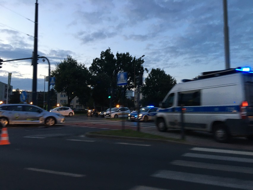 Wypadek na skrzyżowaniu alei Wyszyńskiego i ulicy...