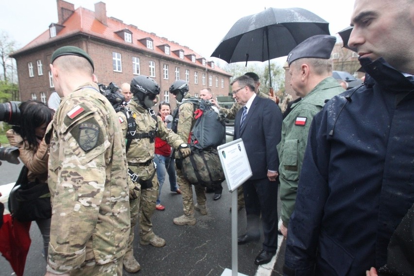 Prezydent Komorowski w Gliwicach odwiedził Jednostkę Wojskową AGAT [ZDJĘCIA + WIDEO]
