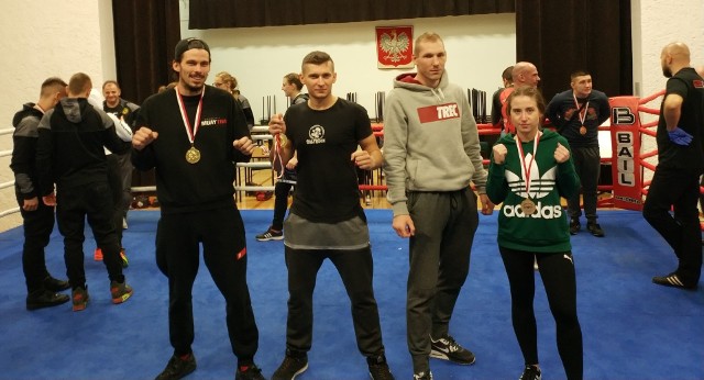 Zawodnicy Akademii Muay Thai Kielce wygrali komplet walk w II Pucharze Śląska w Tychach.