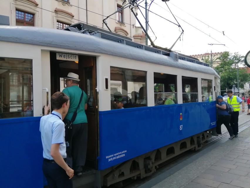 Na ulice Krakowa znów wyjechał zabytkowy tramwaj w ramach...