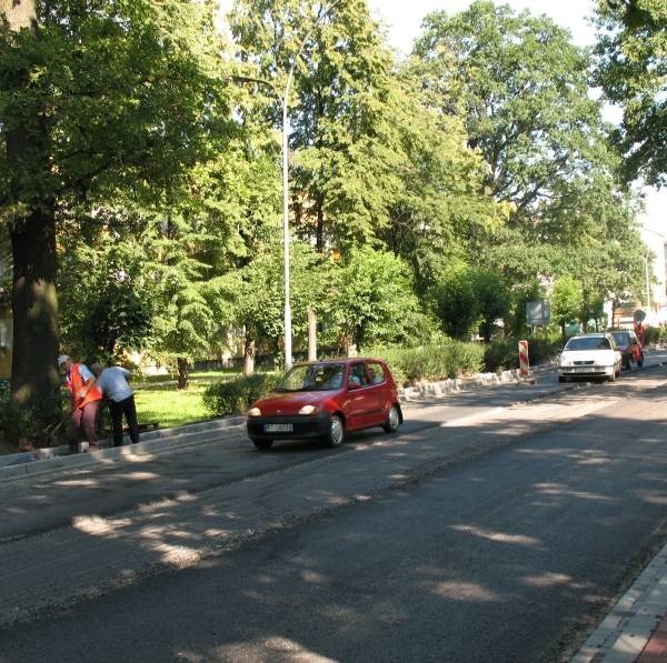 Poprzez budowę lokalnych ścieżek, samorząd Nowej Dęby planuje wyeliminować ruch rowerowy z krajowej "dziewiątki&#8221; na obrzeża miasta.