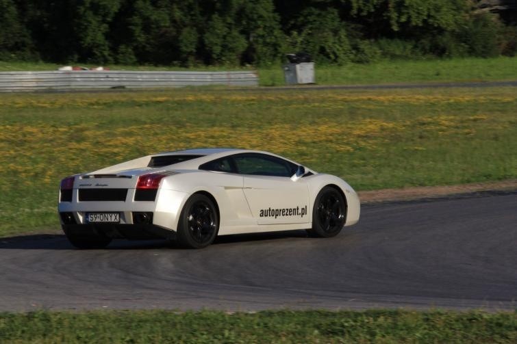 Ferrari F430, Lamborghini Gallardo i Audi R8 - supersportowe...