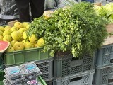 Niedziela 29 października na targu w Wierzbicy. Były owoce i warzywa. W jakich cenach?