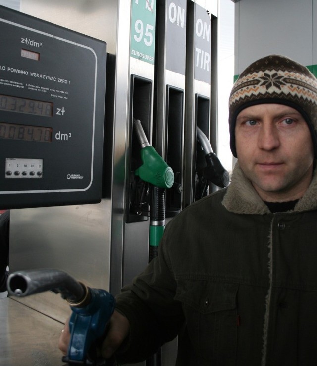 Pan Wiesław z Cmolasu: podwyżki to nic innego jak wykorzystywanie przez sprzedawców wysokiego popytu na paliwa.